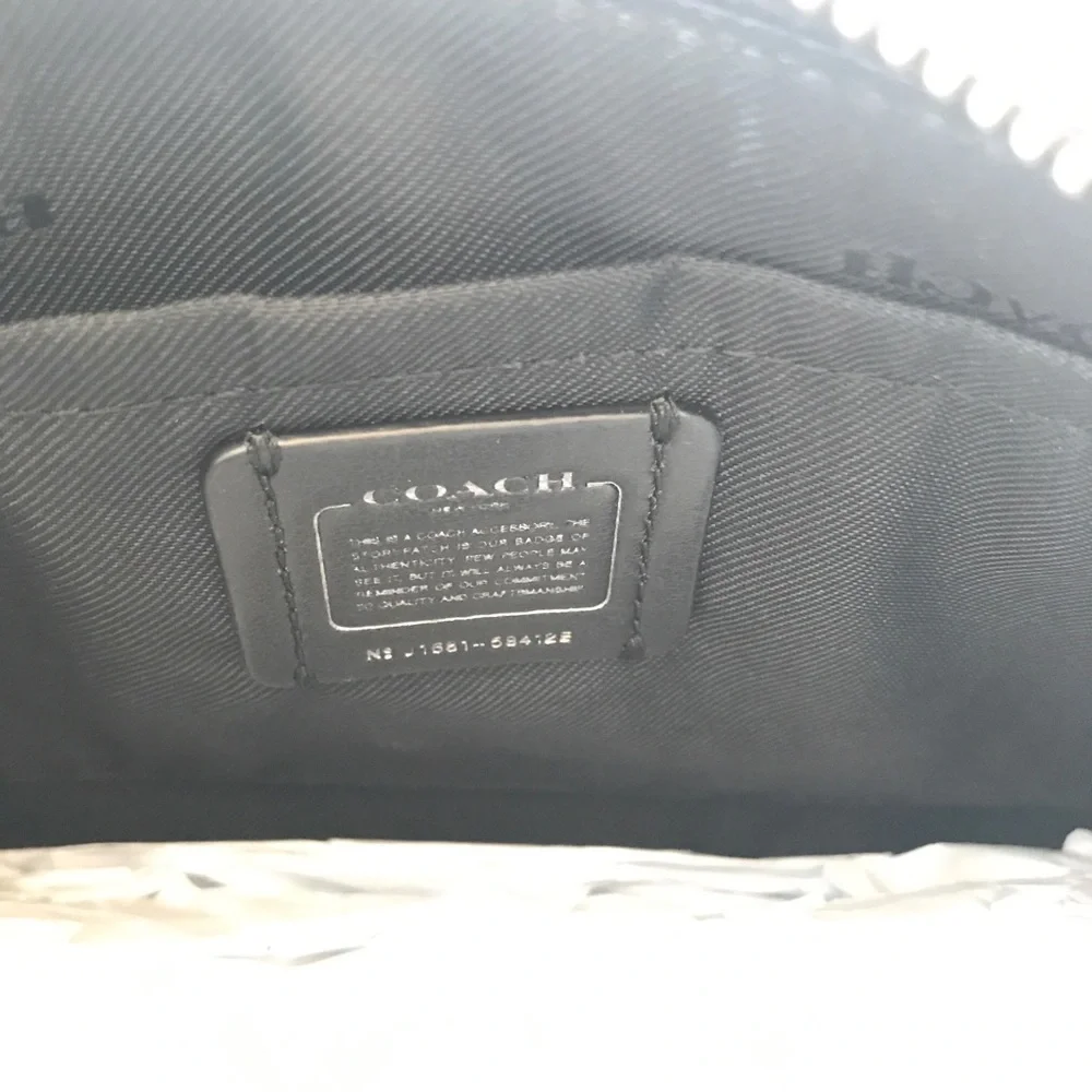 Coach Nolita Wristlet 24 - Picture 4 of 8